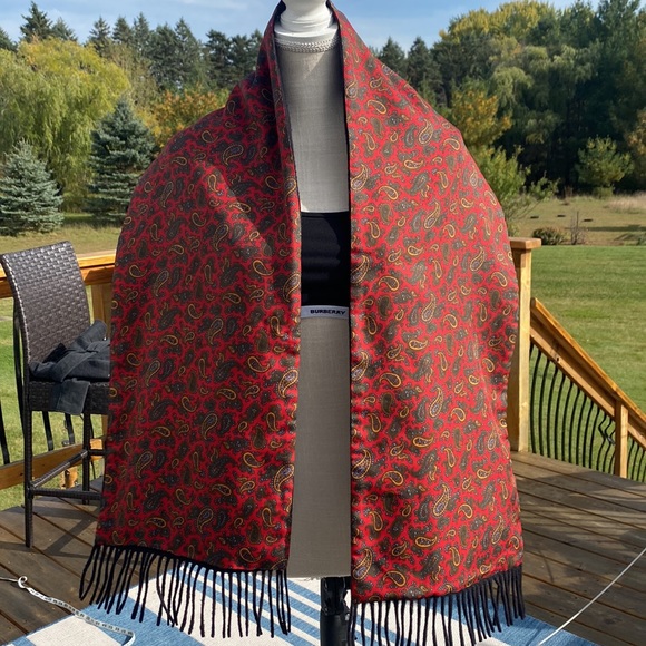 Vintage Burberry 2 sided 💯% Silk Paisley SCARF backed W/ wool/cash EUC🔥Must 👀 - Picture 12 of 17